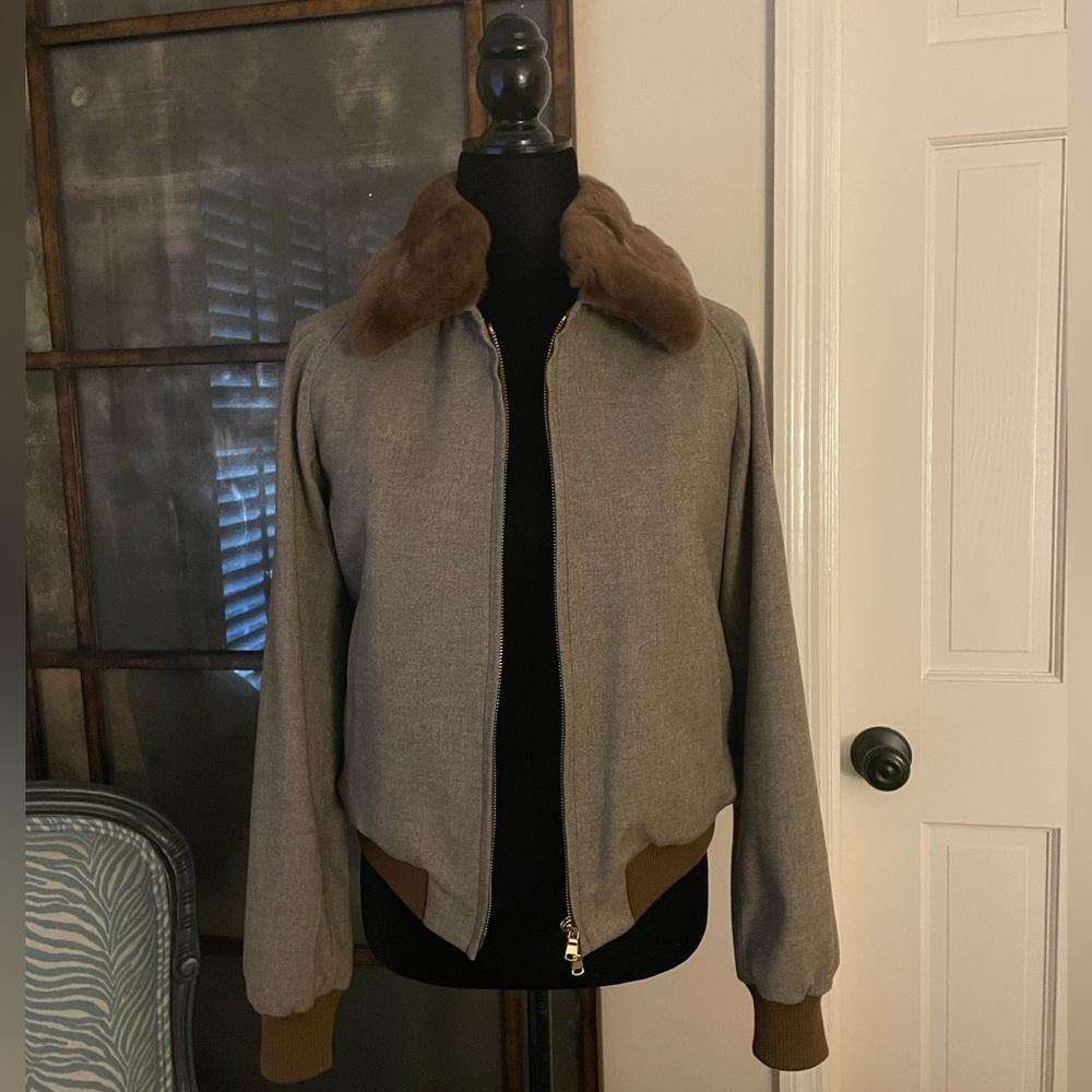 CARLISLE BOMBER STYLE JACKET W/ REMOVABLE FUR COLLAR LIKE NEW CONDITIO…